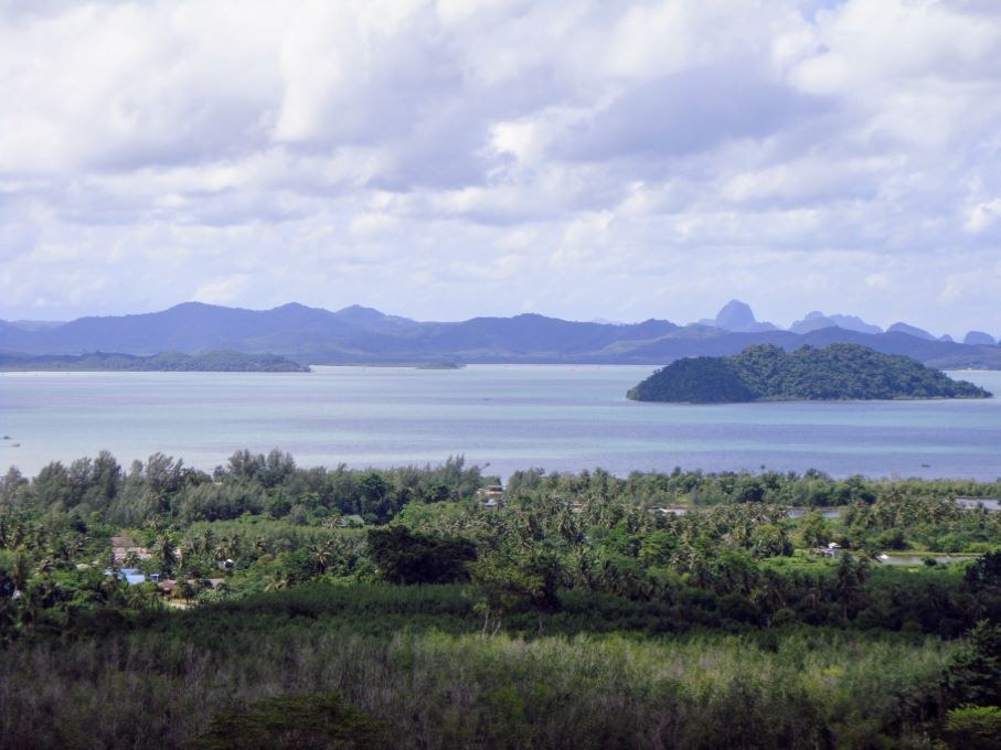 ที่ดินวิวทะเล 13 ไร่ ป่าคลอก ภูเก็ต บนเนินเขา มองเห็นอ่าวพังงา 180 องศา — รูปที่ 4 จาก 10