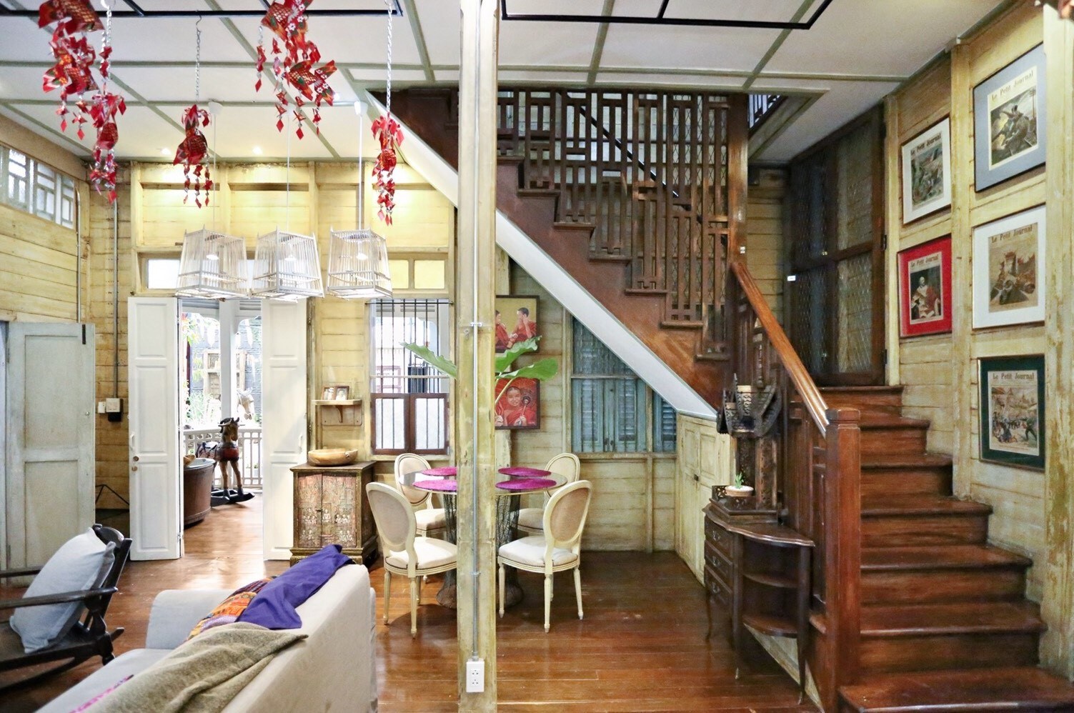 บ้านไม้เก่าแก่กว่า 100 ปี รีโนเวทใหม่ทั้งหลัง 6 ห้องนอน ใจกลางสีลม — รูปที่ 4 จาก 10